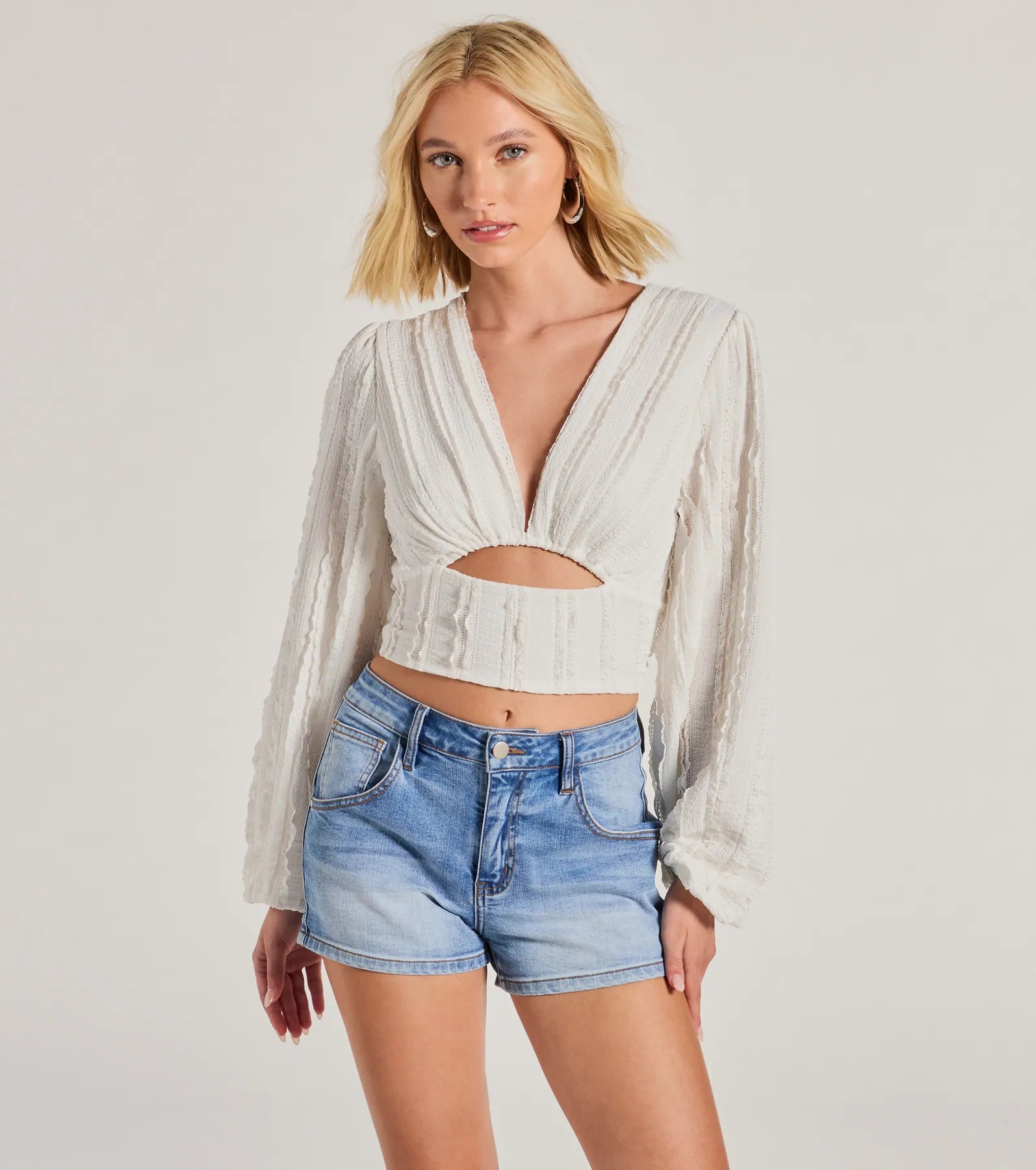 Cable - Knit Women Long Sleeve Top with a Cozy TextureRomance Awaits Long Sleeve Ruffle Lace Trim Crop Top