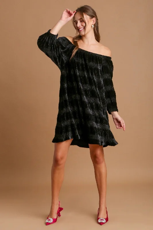 Mini dresses with ruched bodices for a feminine touch Black Off-Shoulder Velvet Mini Dress
