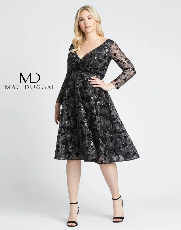 Maternity dress for a baby's first visit to the wildlife sanctuary Mac Duggal 67541 Fabulouss Short Plus Size Dress