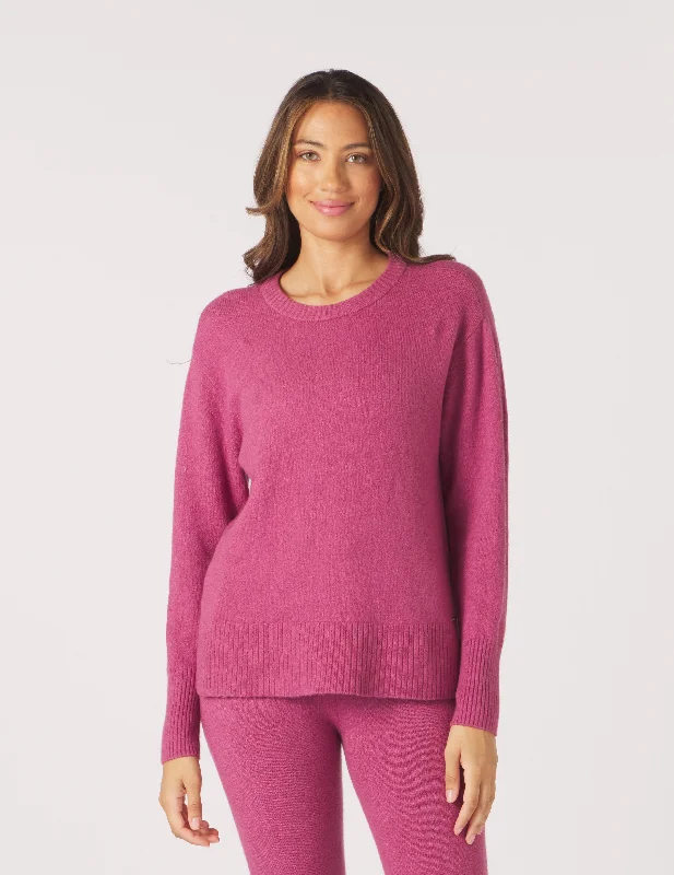 Oversized Women Sweater for a Cozy and Fashionable LookElevated Knit Crew: Rouge