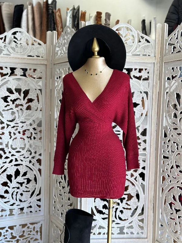 Ruffled Women Dress with Multiple Layers for a Playful and Girly StyleWrapped Sweater Dress lo