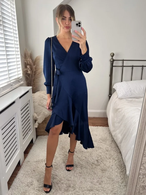 Shift Women Dress with a Simple and Classic Design for Everyday WearCharlotte Wrap Midi Dress / Navy