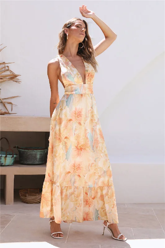 Mini Women Dress with a Short Hem for a Young and Trendy StyleTime Passing Maxi Dress Yellow