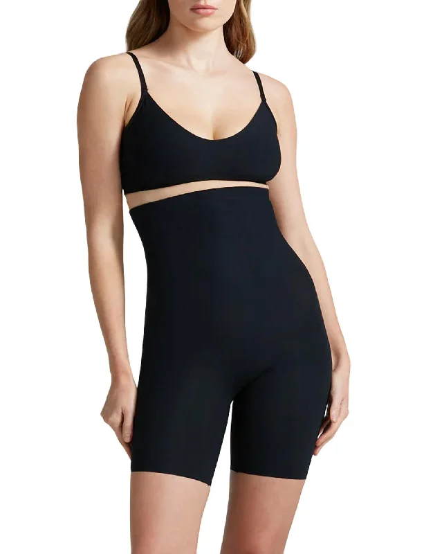Embroidered Women Shorts with Intricate DesignsClassic Control High-Waisted Short In Black