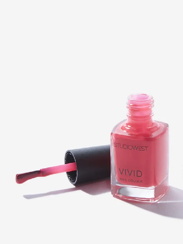 Linen Women Shorts for Breathable Comfort in Hot WeatherStudiowest Pink Vivid Crème FP-01 Nail Polish - 9 ml